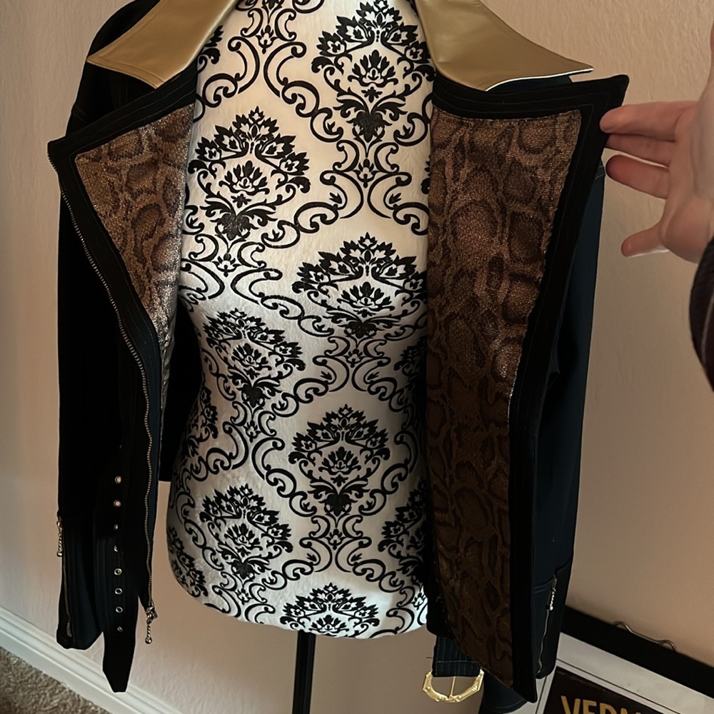 Vintage 90s Cache Jacket With Full Frontal Zipper - image 8